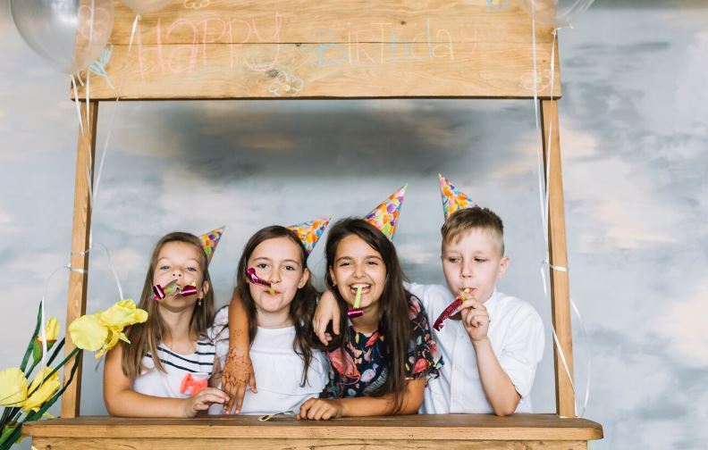 Birthday-Party-Game-Photo-Booth