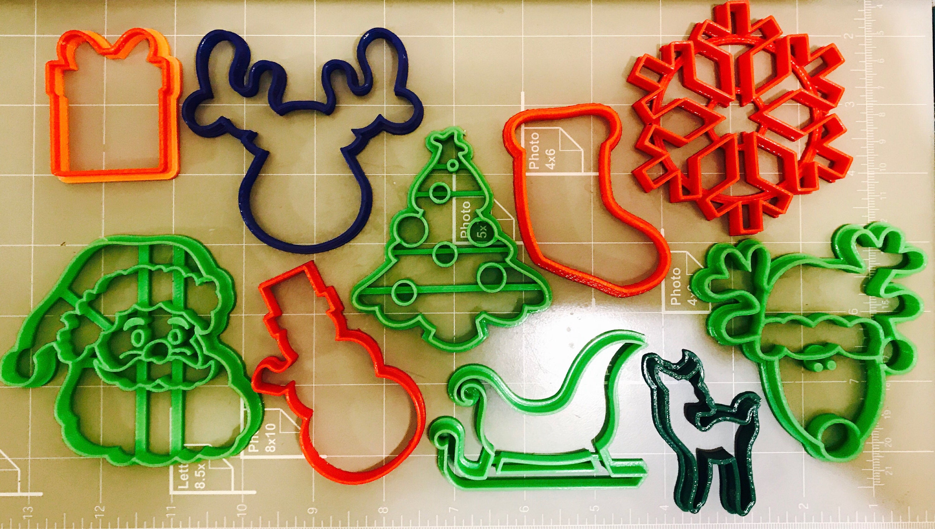 Christmas Cookie Cutters Set of 10 – Arbi Design - CookieCutz