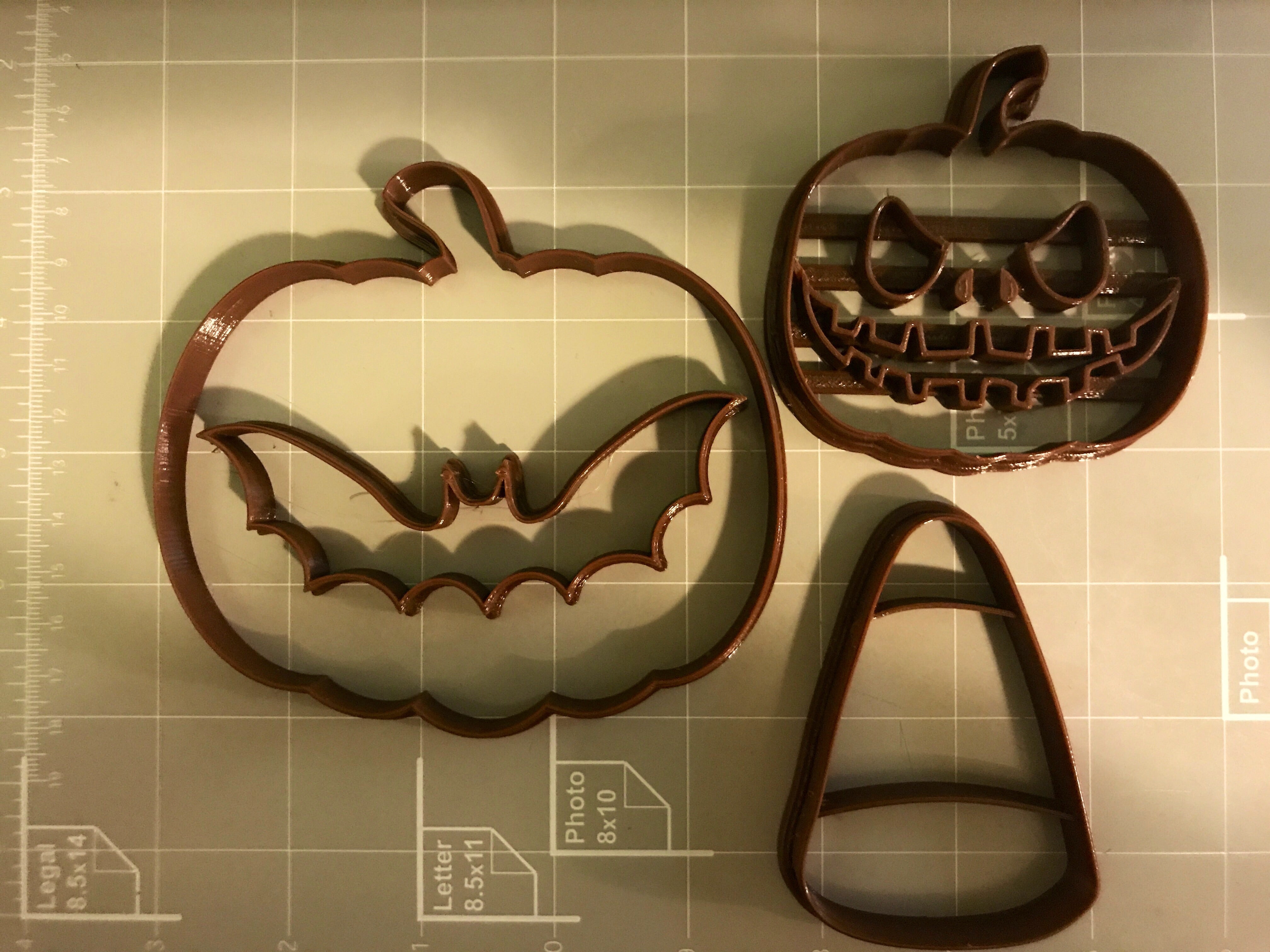 halloween-cookie-cutters-set-of-4-arbi-design-cookiecutz