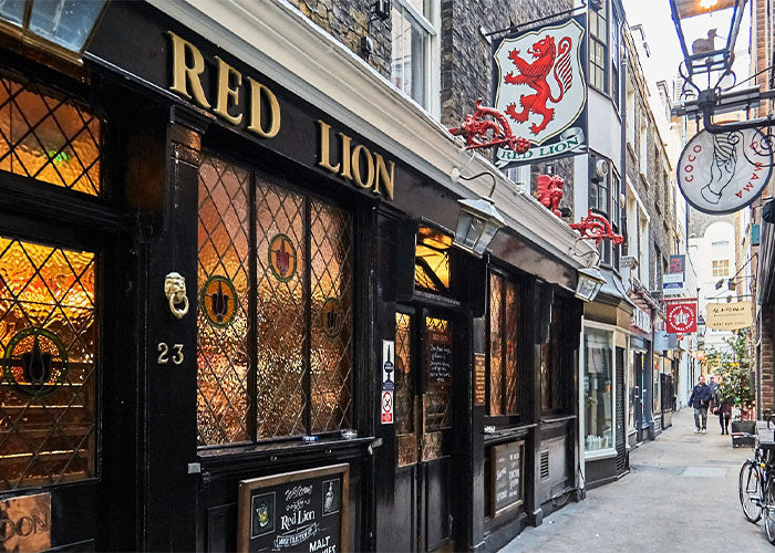 The Red Lion Pub (Crown Passage) 
