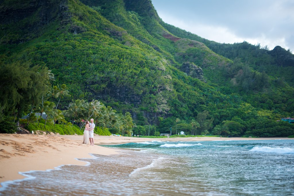 Get Married On A Beautiful Tropical Beach In Kauai Married