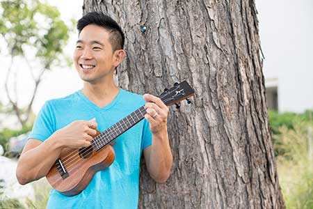 Jake Shimabukuro and his Shima Ukulele 