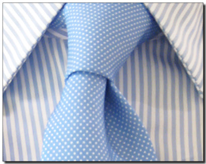 nudo de corbata sencillo