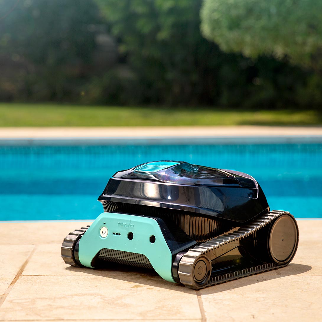 Dolphin LIBERTY 200 cordless automated pool vacuum with induction charge robot maytronics