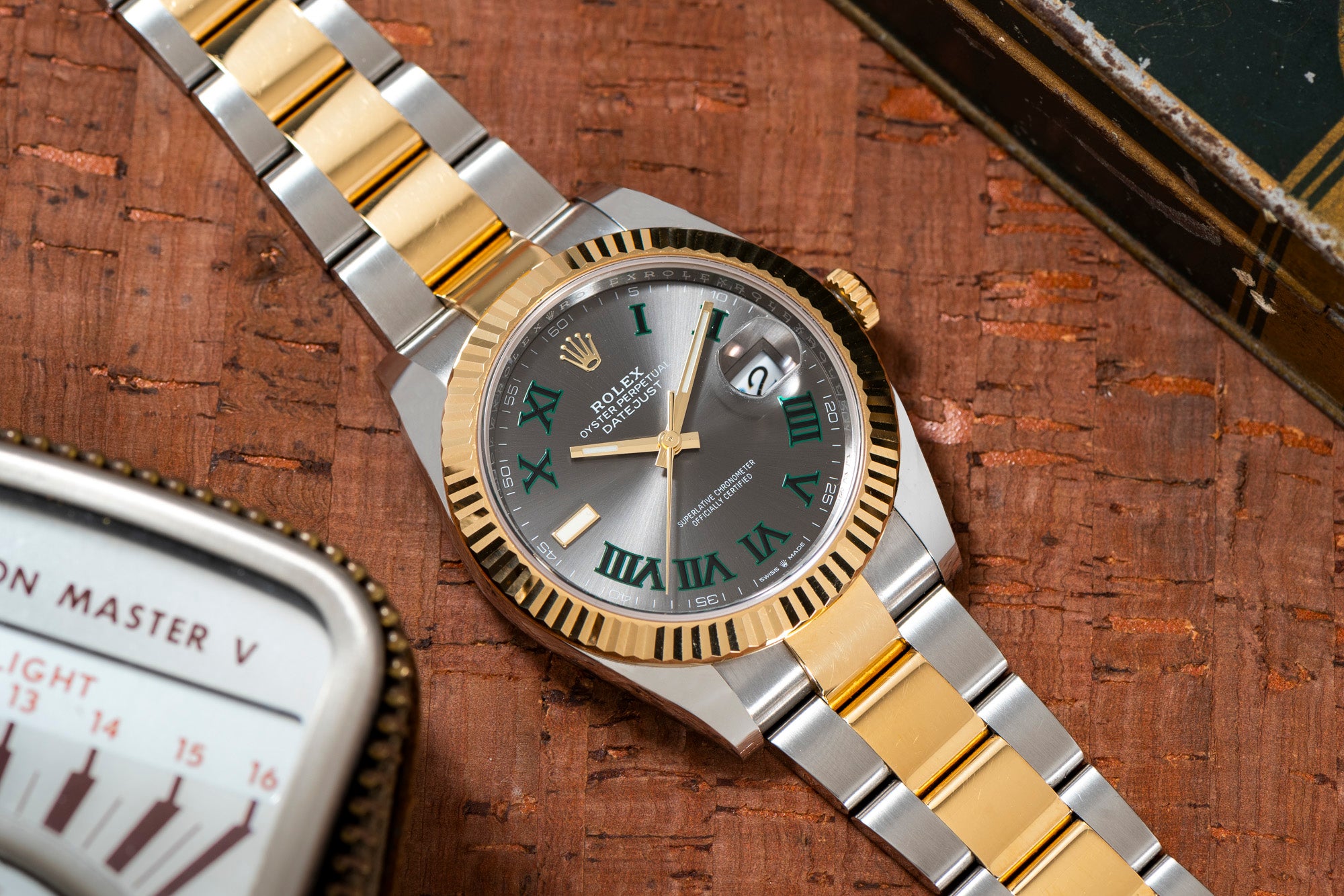 A Brief Guide to the Rolex Datejust – Analog:Shift