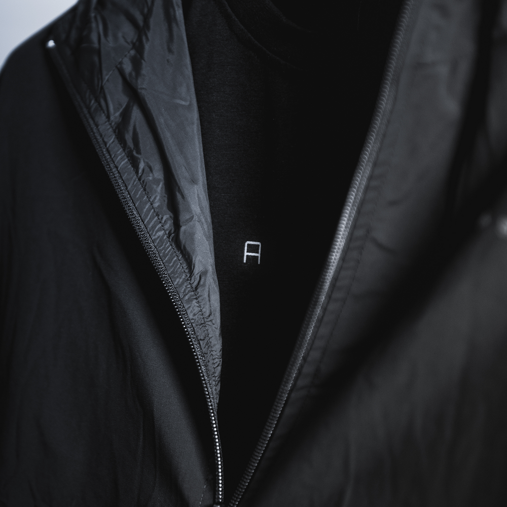 Jacket onyx front close.png