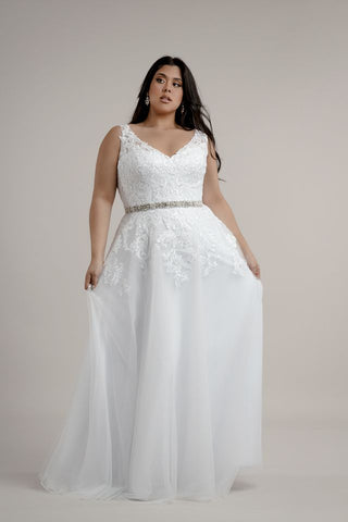 Lace A-line wedding dresses plus size