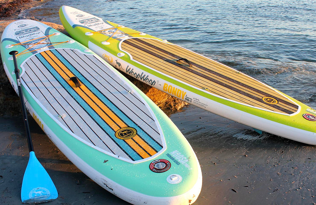 dos tablas paddle surf en una cala 