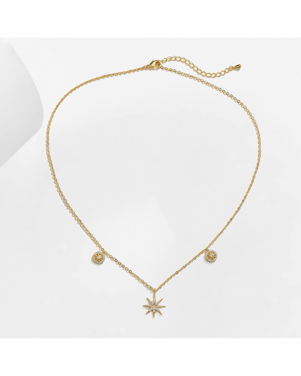 Compass And Star Necklace In Gold