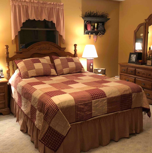 Monicas bedroom with Cheston quilt and curtains