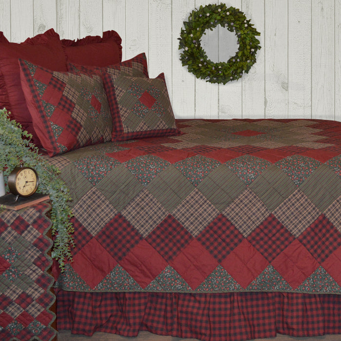 Winterberry Quilt by Retro Barn