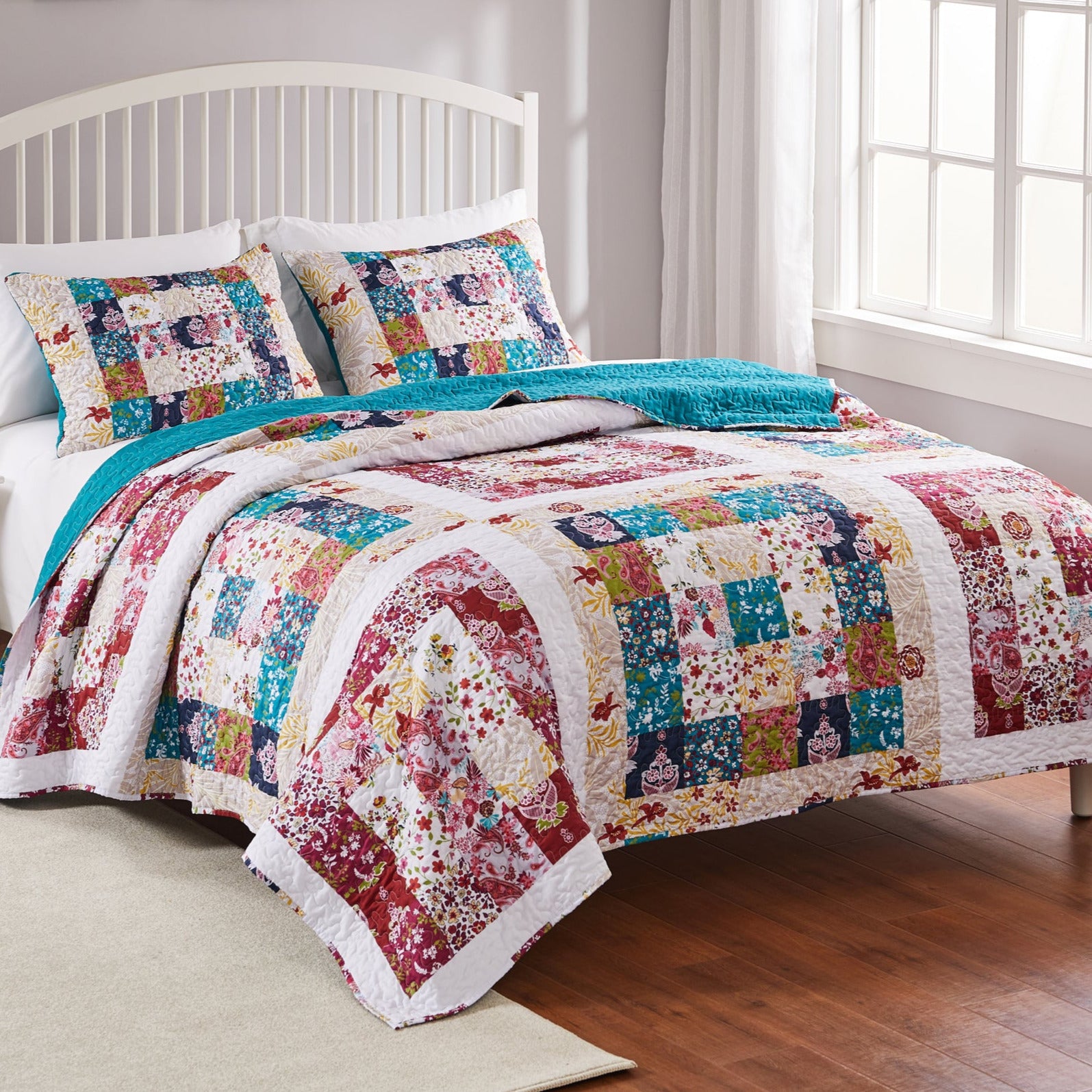 Harmony Quilt Set - Retro Barn Country Linens