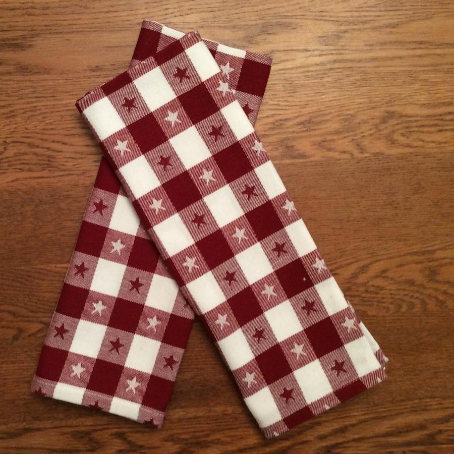 red kitchen towel set