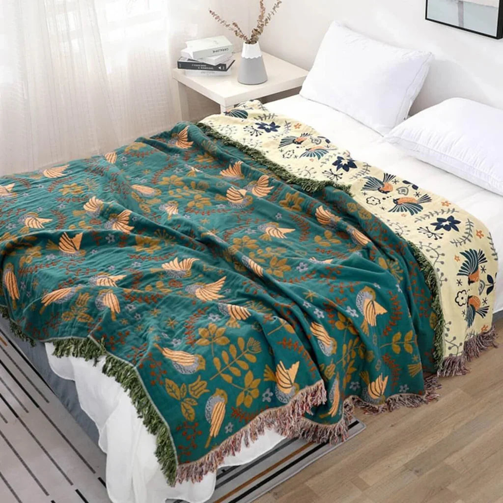 Product Image for Avelena | Wendbare Skandinavische Vogeldecke Nordicnest, Hellgrün-beige / Full (150x200xm)