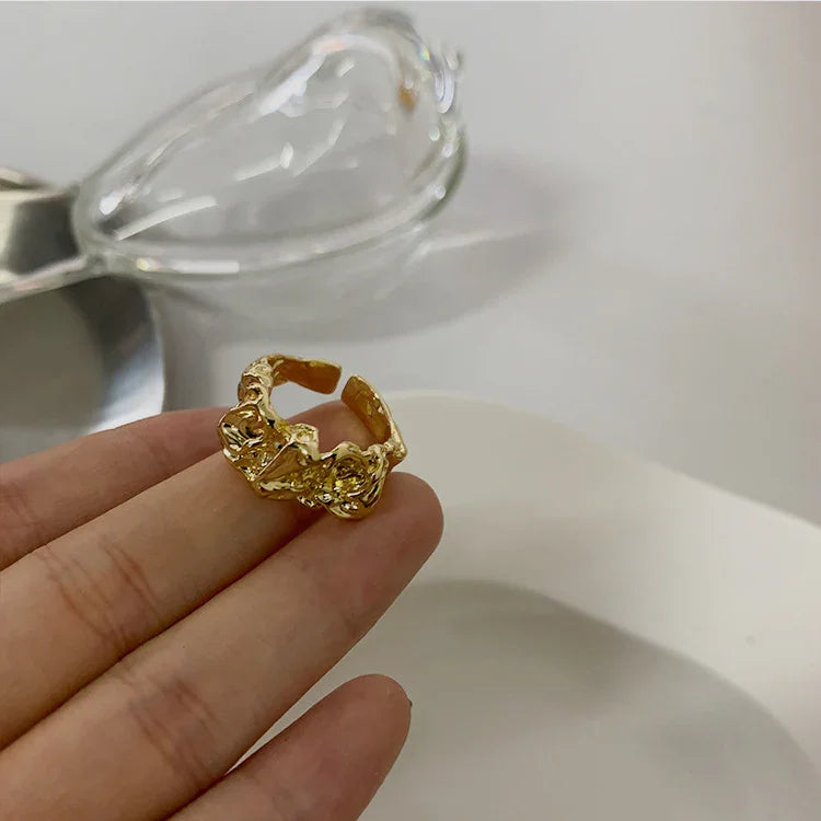 Product Image for Avelena | Plissee Lava Design Minimalistischer Ring Eleganz In Einfachheit, Gold