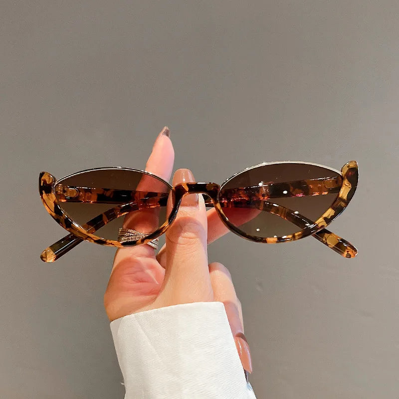 Product Image for Avelena | Shades Trendy Retro Sonnenbrille für Damen, Leopard Braun