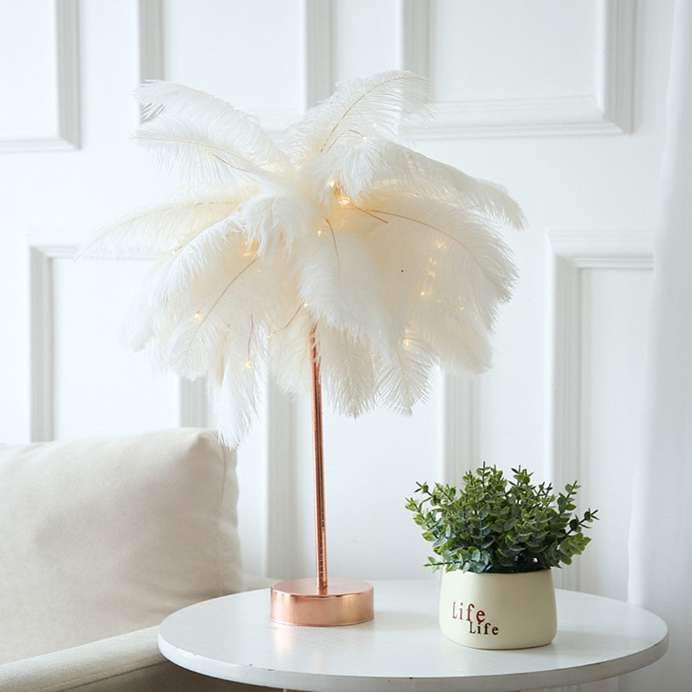 Product Image for Avelena | Strauß Nachtlampe Exzentrische Lampe Mit Federn & Roségoldener Basis, Weiß