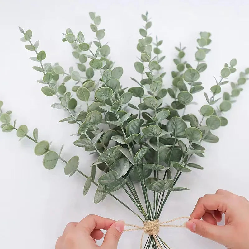 Product Image for Avelena | Künstliche Eukalyptuszweige Realistische Dekorzweige Langlebiger Pflanzenlook Perfekt Für Zuhause & Veranstaltungen, 12 Stängel