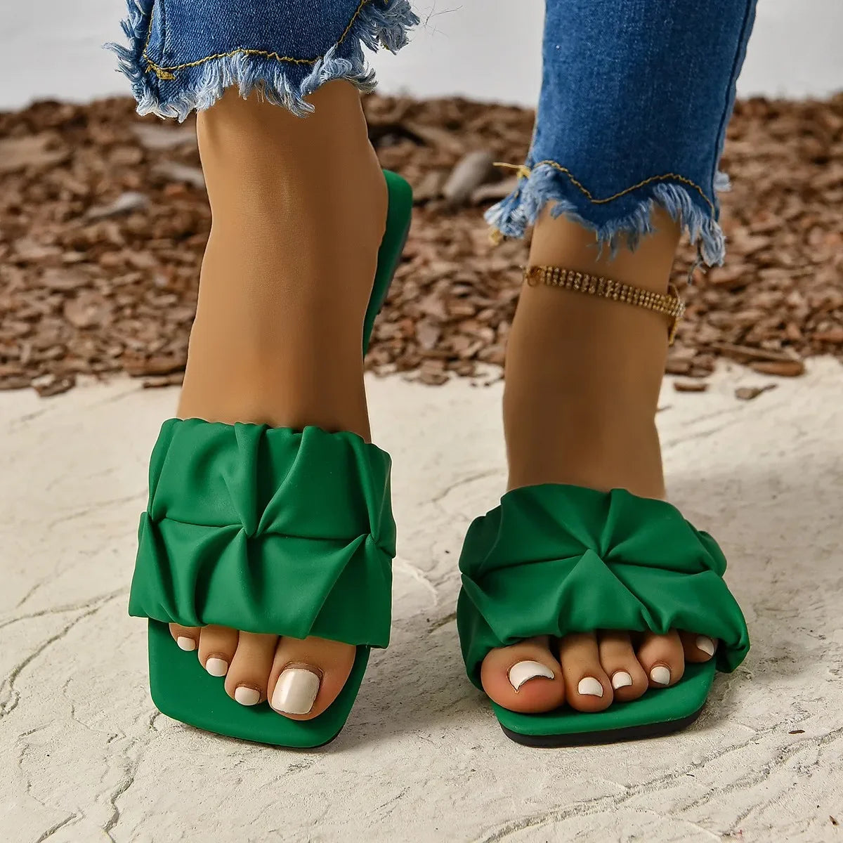 Product Image for Avelena | Stylische Plissierte Grüne Slip-On Sandalen für Frauen, Grün / 39