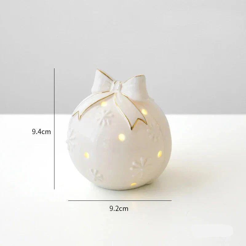 Product Image for Avelena | Glänzende Keramische Schneeweiß Festliche Dekorationsfigur für Gemütliche Winterabende, Keramikkugel