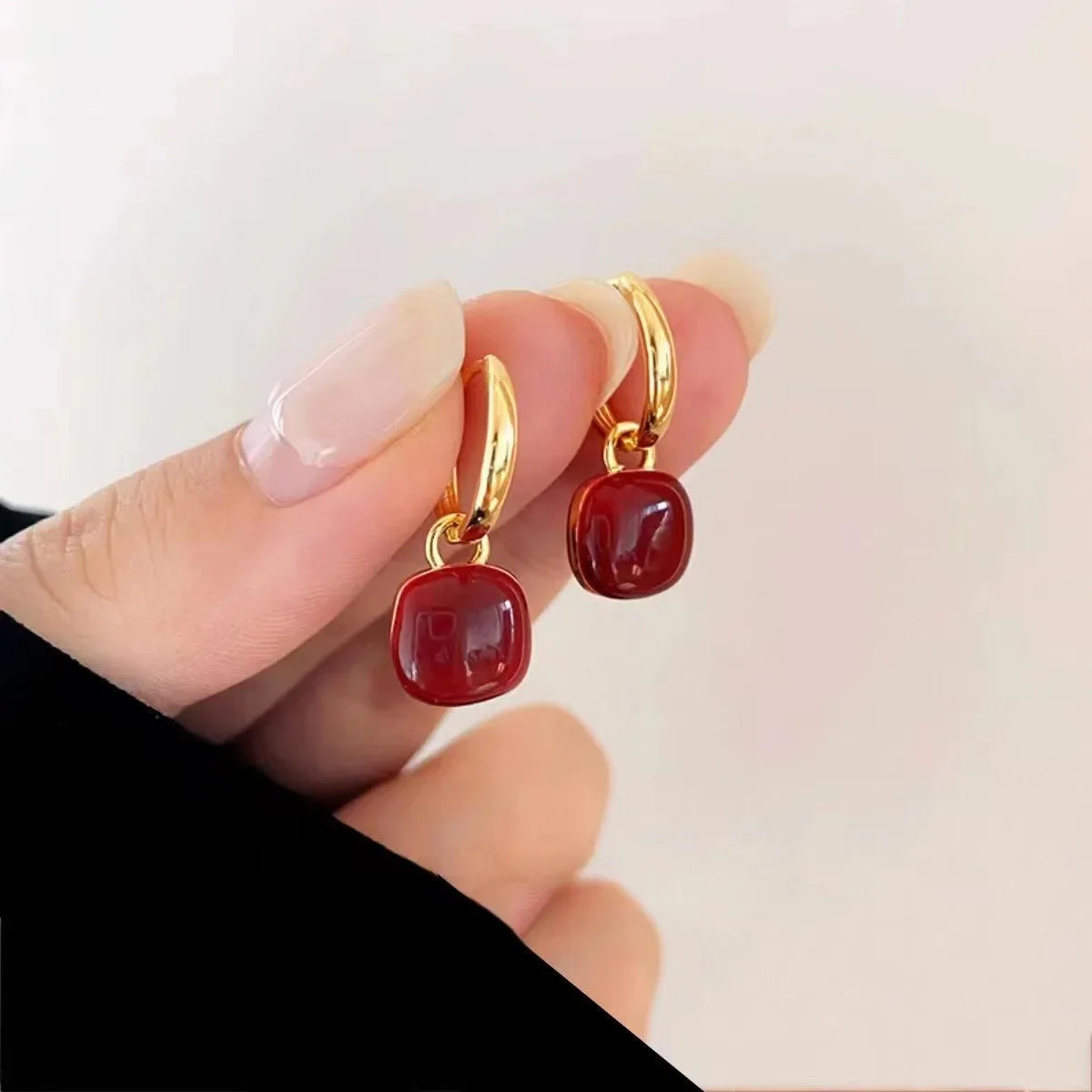 Product Image for Avelena | Weinrot Herz Dangle Frauen Ohrringe, Rot-Format