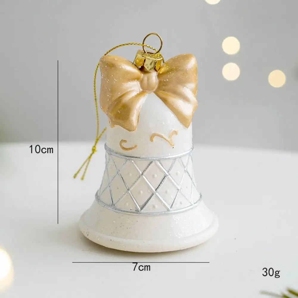 Product Image for Avelena | Schneemannhaus Schneemannhaus Anhänger, Kleine Uhr