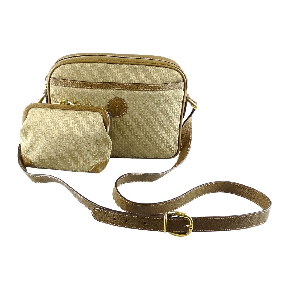 Gucci Vintage Camera Bag Gold GG With Matching French Purse – Designer  Exchange Ltd