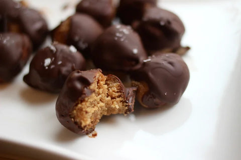 the best easy chocolate protein bites