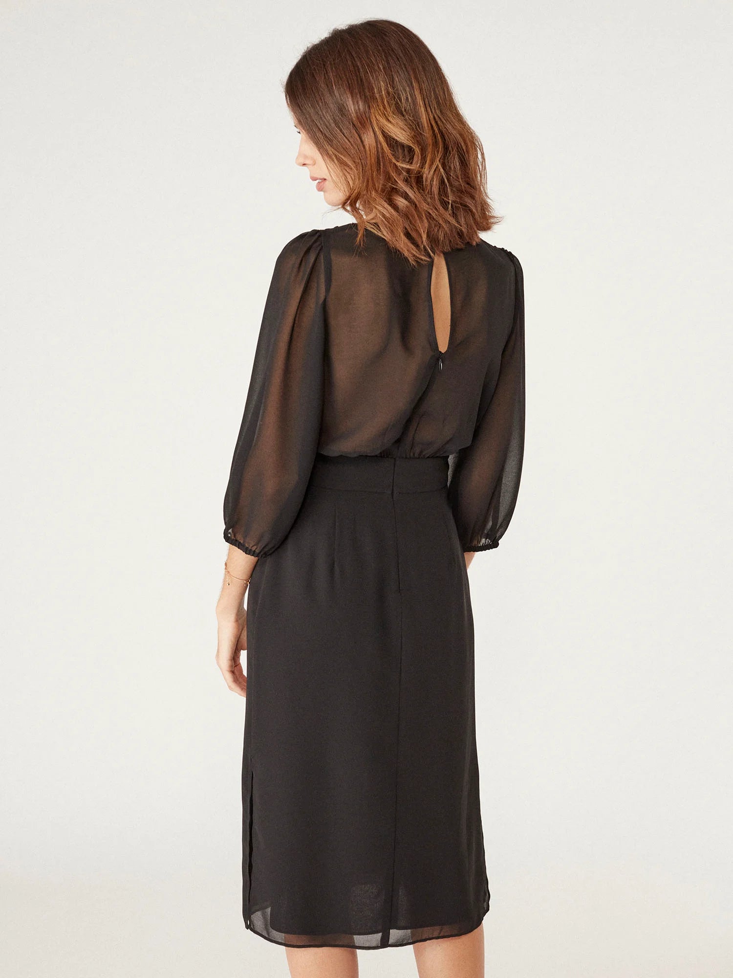 Robe Tina 1