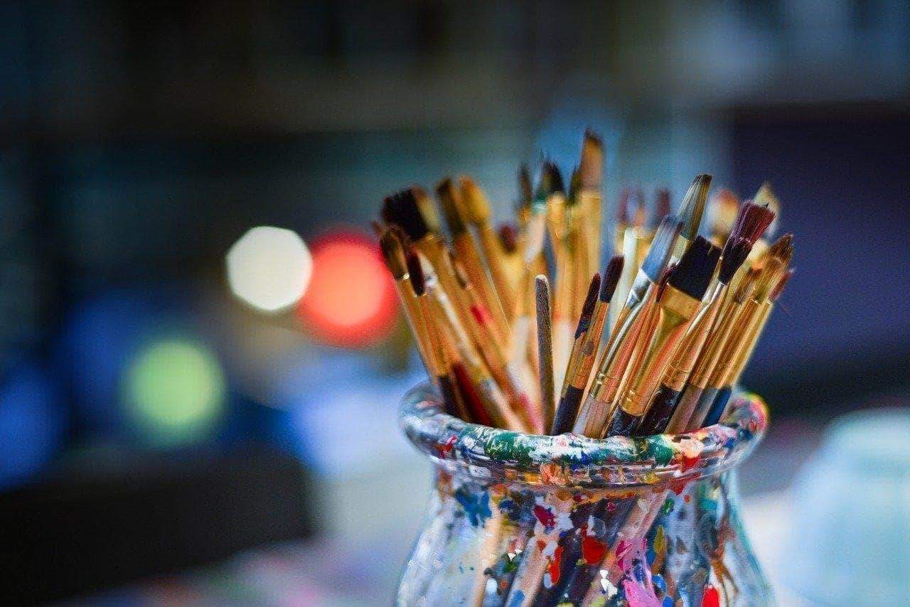 Which Paintbrushes Should Artists Use?