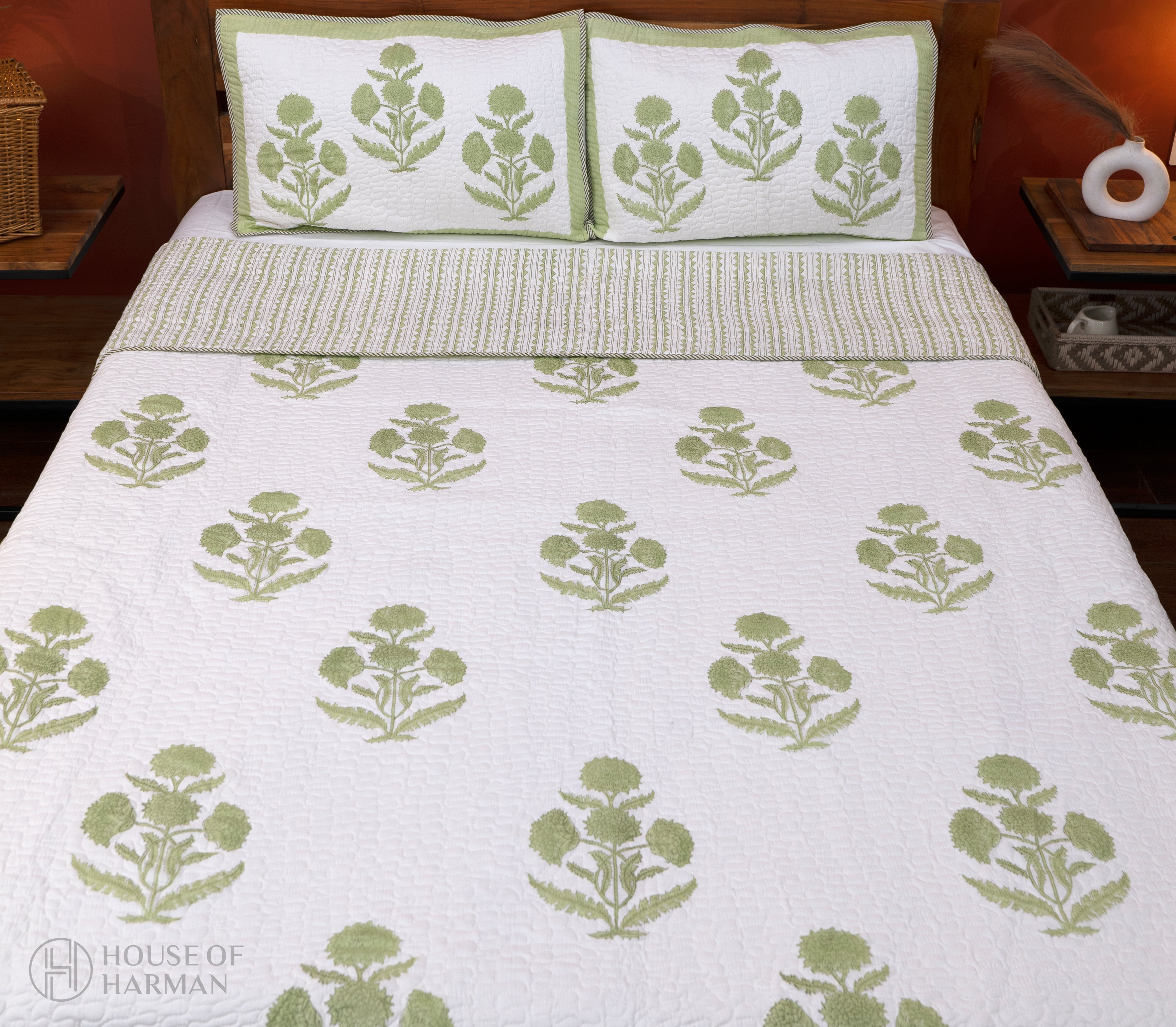 Emerald Wildpoppy Dreams Bedcover-King Reversible (90*108 Inches)