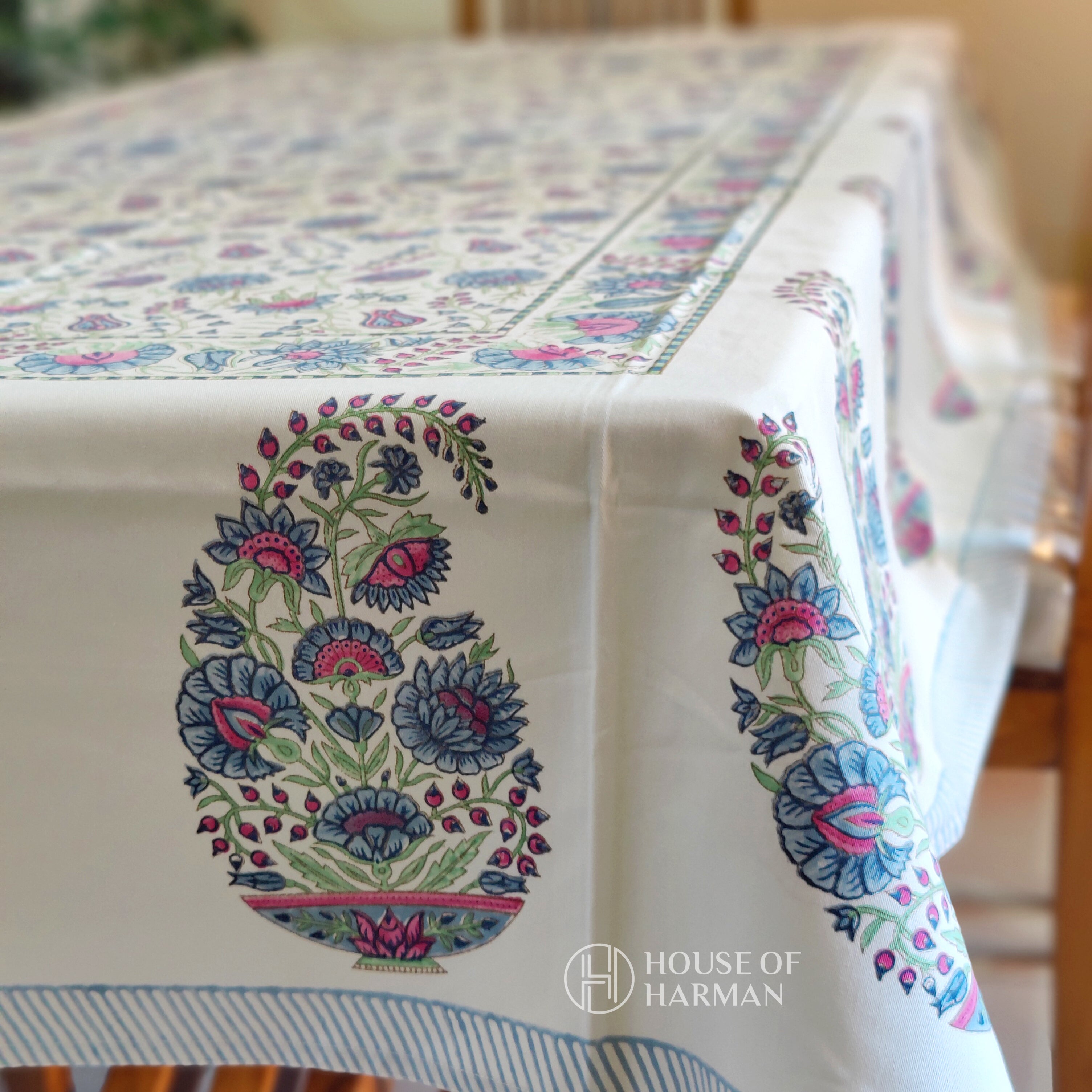 Floral Reverie Table Cover-6 Seater (60*90 Inches)
