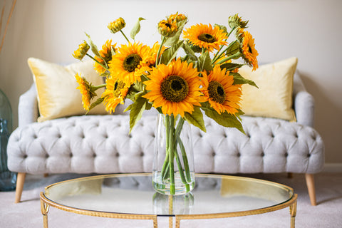  Large Sunflowers Artificial Flowers 9 Full Bloom Long Stem Artificial  Sunflower 33 Tall Sun Flowers Giant Silk Sunflowers with Stem Fake  Sunflower Floral Arrangement for Home Wedding Decoration : Home 