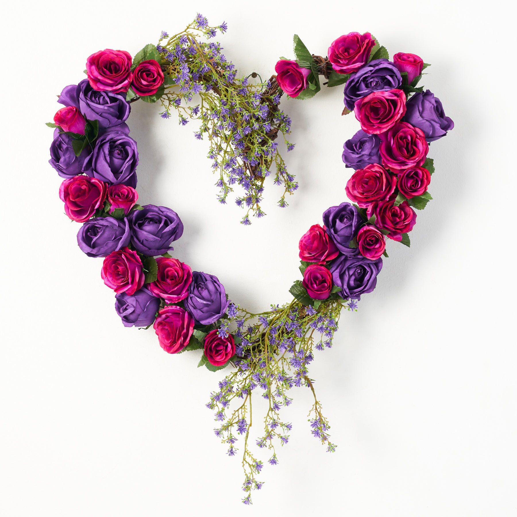 Dogrose: Embroidered heart shaped wreath - Stitch Floral