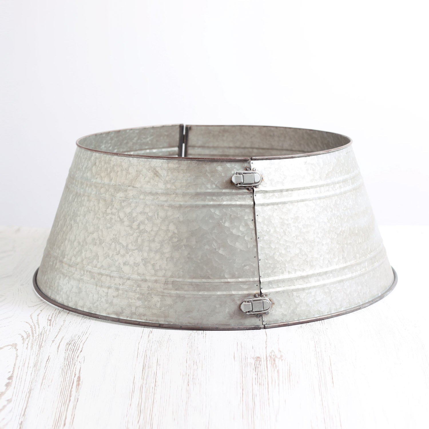 Rustic Farmhouse Galvanized Metal Christmas Tree Collar – Darby Creek