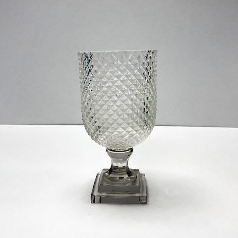 https://cdn.shopify.com/s/files/1/0812/2699/products/VAS1107EmbossedDiamondCutClearGlassUrnVesselElegantFootedPedestalVase_large.png?v=1666194941