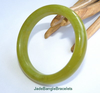 "Don't Worry-Be Happy!" Chinese Jade Bangle Bracelet 60.5mm (JBB3359)