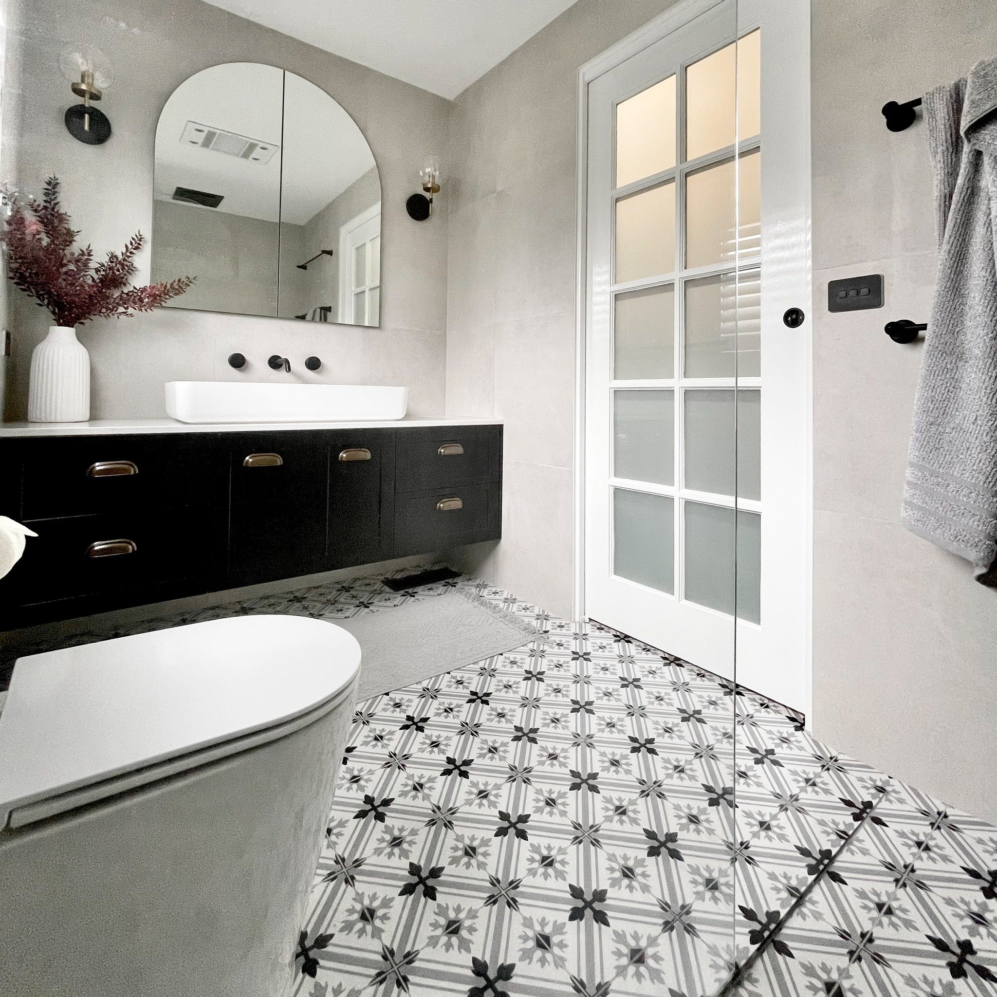 Pattern Tilebathroom tile idea Modern Black & White 2625 200x200 Matt