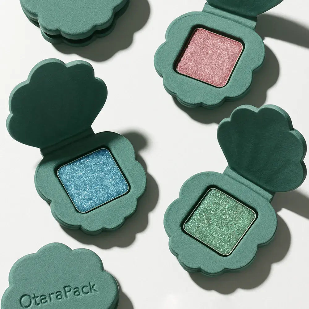 Sustainable Empty Eyeshadow Palette Application