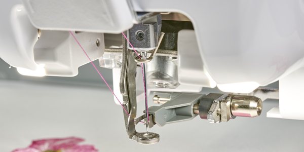 AUTOMATIC NEEDLE THREADER