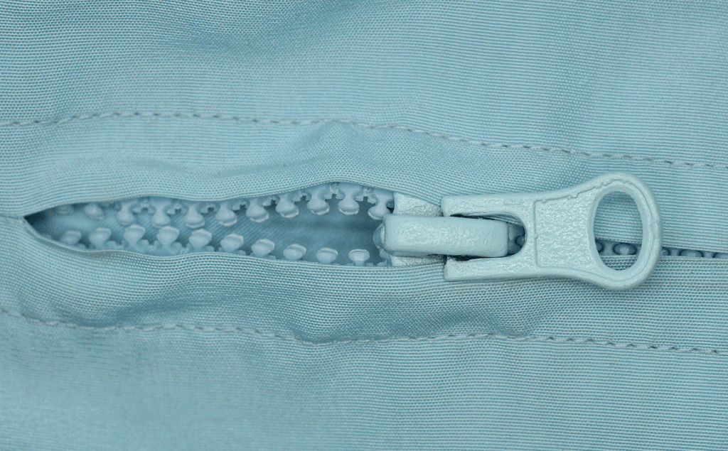 A Zipper head used for Quilting