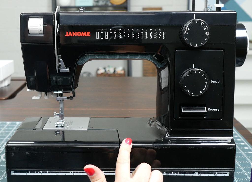 janome HD1000BE sewing machine