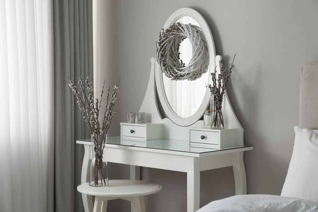 dressing table with mirror