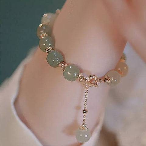 Elegant Green Jade Beaded Bracelet for Women