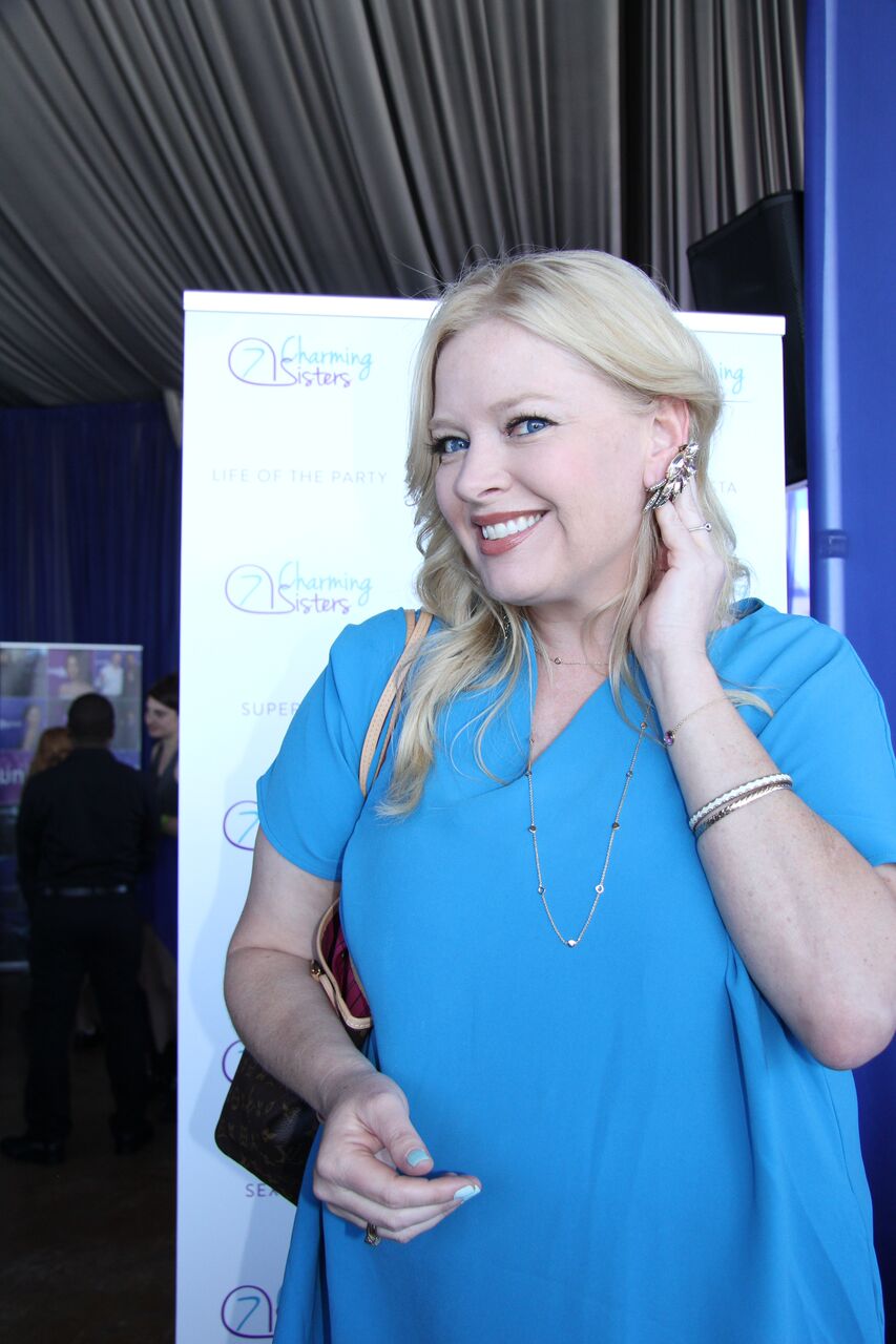 Melissa Peterman with 7 Charming Sisters jewelry company (2016 Emmy)