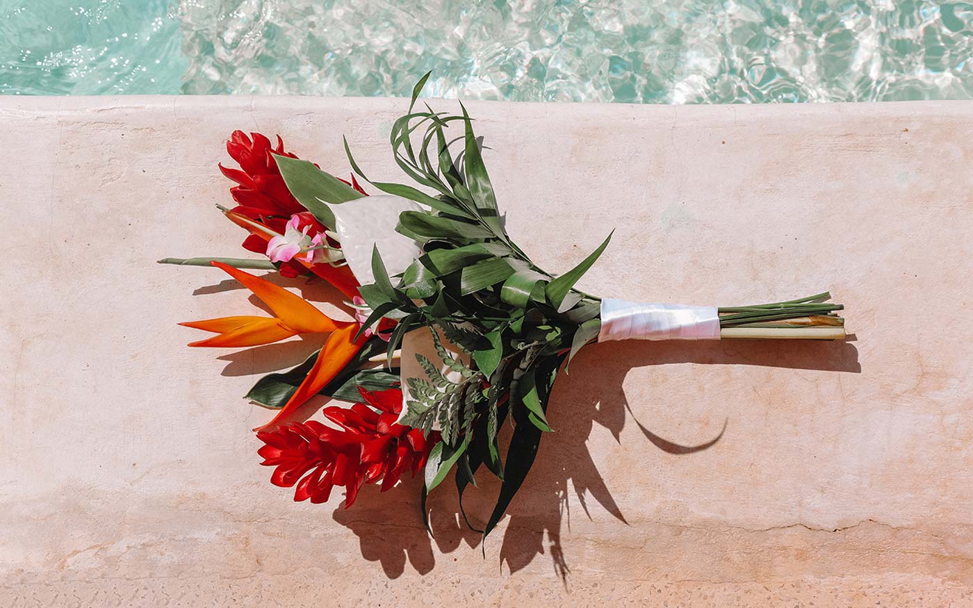 beach wedding tropical bouquet