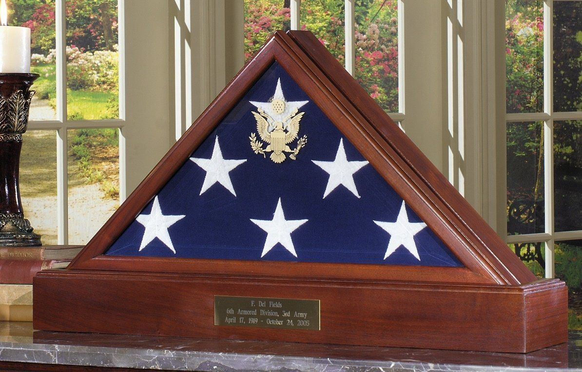 Memorial-Flag-Display-Case1.png__PID:e7560fbe-d234-4737-a88e-418856355e52