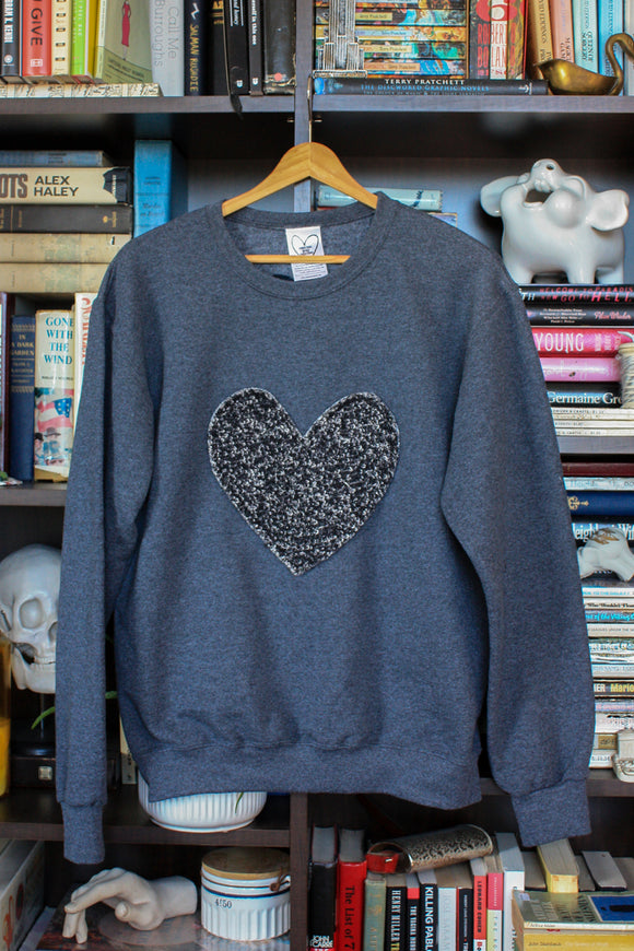 Love Her Heart Sweater - Black/Red – OWN YOUR ELEGANCE