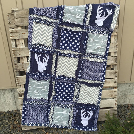 navy and gray quilt