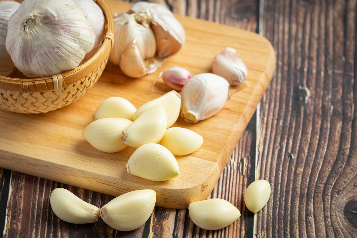 Fermented Garlic: Flavorful Ingredient with Potential Health Benefits